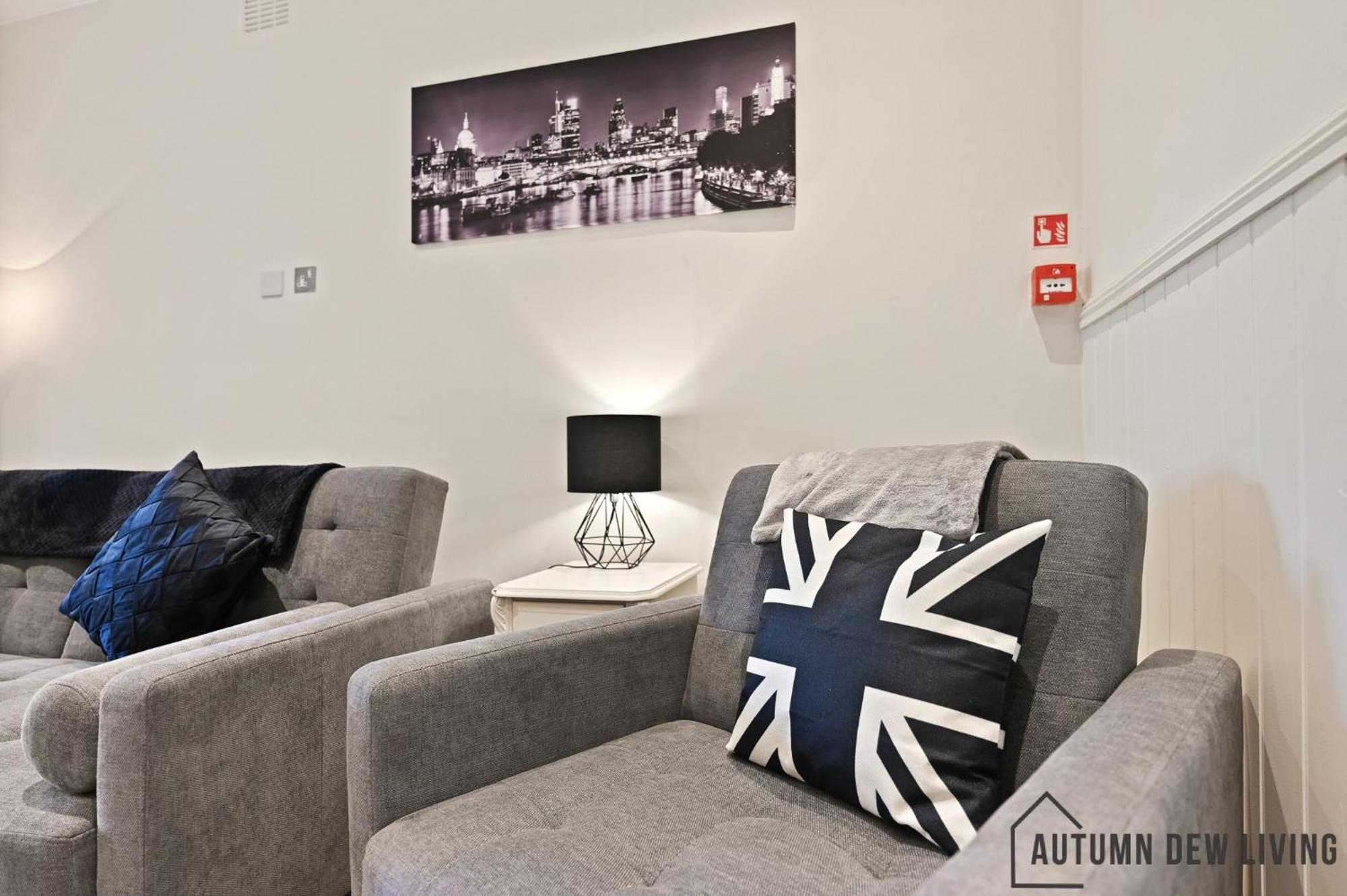 Ferienwohnung Beautiful 2 King Size Beds 2 Bath- Sleeps 5 In Earls Court London Exterior foto